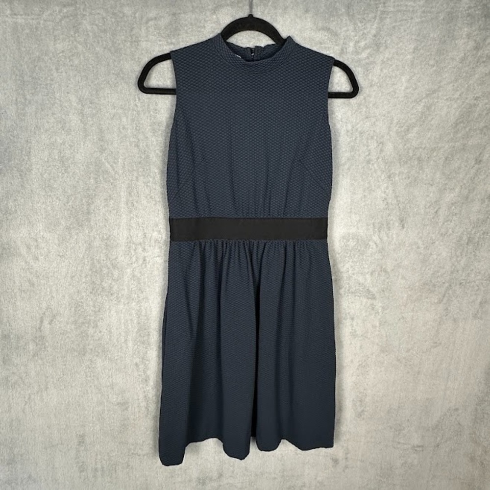 Akris Punto Dress Womens 6 Navy Textured Quiet Luxury Sleeveless Minimalist